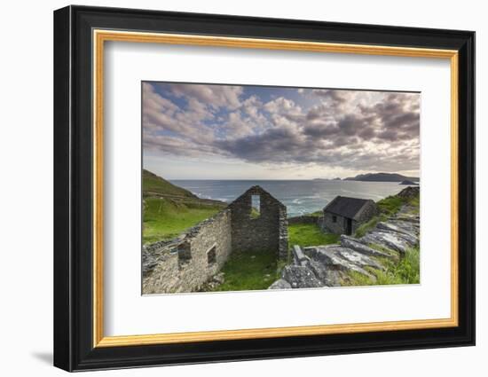 Ireland, County Kerry, Slea Head Drive, Dunquin, farmhouse ruins-Walter Bibikow-Framed Photographic Print