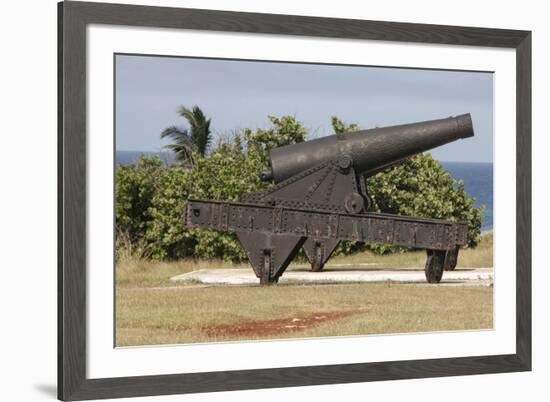 Iron cannon sitting on the outskirts of Castillo de la Real Fuerza on the western edge of Havana-Mallorie Ostrowitz-Framed Photographic Print