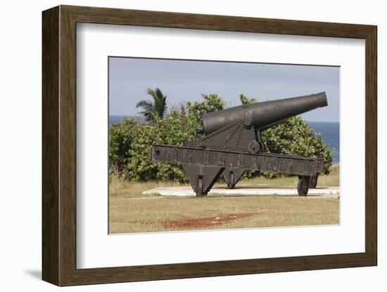 Iron cannon sitting on the outskirts of Castillo de la Real Fuerza on the western edge of Havana-Mallorie Ostrowitz-Framed Photographic Print