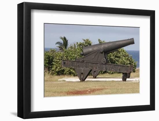 Iron cannon sitting on the outskirts of Castillo de la Real Fuerza on the western edge of Havana-Mallorie Ostrowitz-Framed Photographic Print