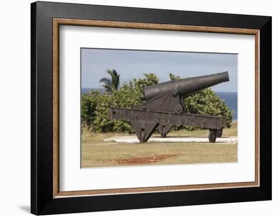 Iron cannon sitting on the outskirts of Castillo de la Real Fuerza on the western edge of Havana-Mallorie Ostrowitz-Framed Photographic Print
