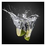 Fresh Limes!-Isma Yunta-Photographic Print