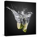 Fresh Limes!-Isma Yunta-Photographic Print