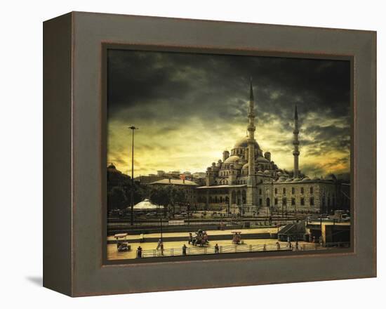 Istanbul-Tais-Framed Premier Image Canvas