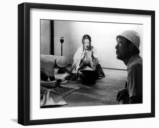 Isuzu Yamada, Director Akira Kurosawa On The Set Of Throne Of Blood, (AKA Kumonosu Jo), 1957-null-Framed Photo