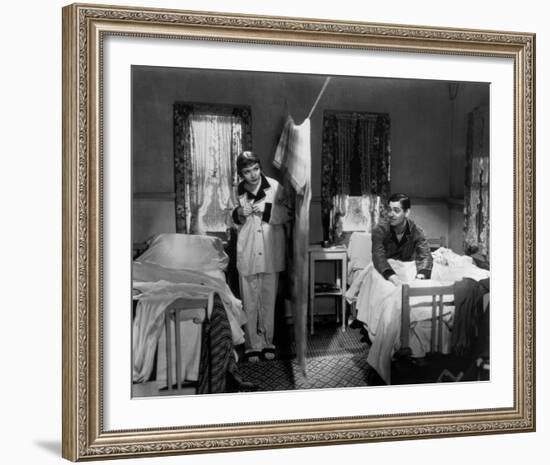 It Happened One Night (1934)-null-Framed Photo