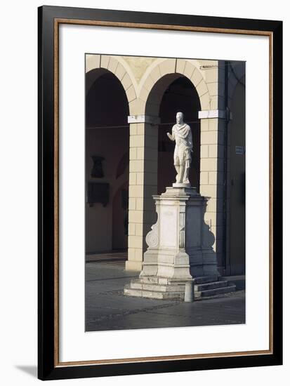 Italy, Friuli-Venezia Giulia, Palmanova, Piazza Grande, Statue of Provveditore Marcantonio Barbaro-null-Framed Giclee Print