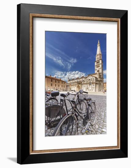 Italy, Italia; Emilia-Romagna; Modena district. Modena. Piazza Grande, the Cathedral (UNESCO World -Francesco Iacobelli-Framed Photographic Print