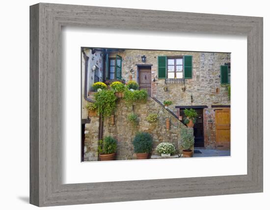 Italy, Tuscany, Courtyard-John Ford-Framed Photographic Print
