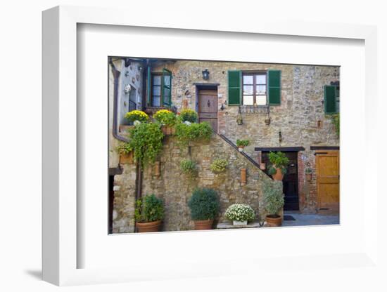 Italy, Tuscany, Courtyard-John Ford-Framed Photographic Print