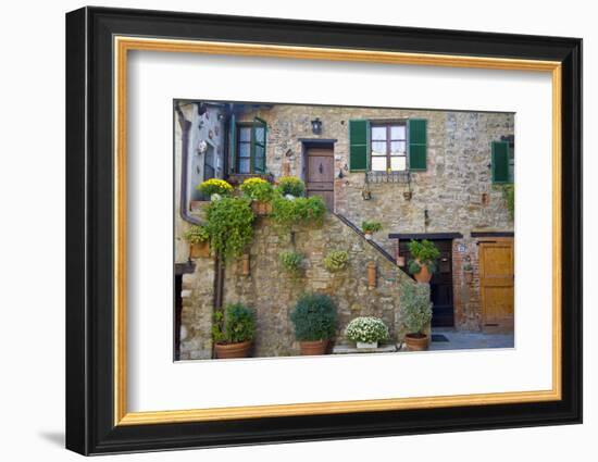 Italy, Tuscany, Courtyard-John Ford-Framed Photographic Print