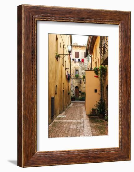 Italy, Tuscany, province of Siena, Chiusure. Hill town. Narrow passageway.-Emily Wilson-Framed Photographic Print