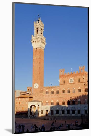 Italy, Tuscany, Sienna - Piazza Del Campo, Palazzo Pubblico, Torre Del Mangia-null-Mounted Photographic Print