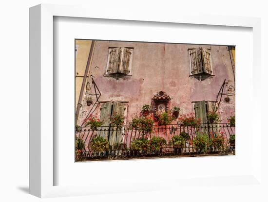 Italy, Veneto, Lake Garda, Torri Del Benaco, Old Town, House Facade, Madonna-Udo Siebig-Framed Photographic Print