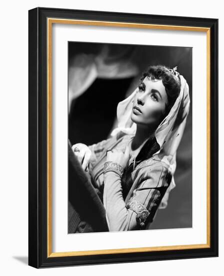 IVANHOE, 1952 directed by RICHARD THORPE Elizabeth Taylor (b/w photo)-null-Framed Photo