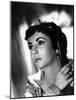 IVANHOE, 1952 directed by RICHARD THORPE Elizabeth Taylor (b/w photo)-null-Mounted Photo