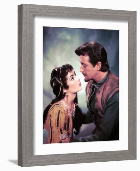 IVANHOE, 1952 directed by RICHARD THORPE Elizabeth Taylor / Robert Taylor (photo)-null-Framed Photo