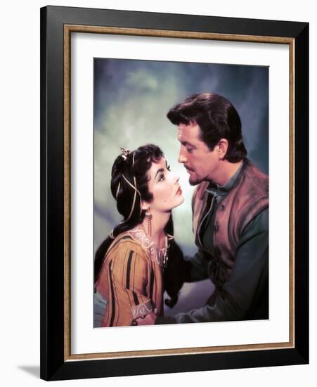 IVANHOE, 1952 directed by RICHARD THORPE Elizabeth Taylor / Robert Taylor (photo)-null-Framed Photo