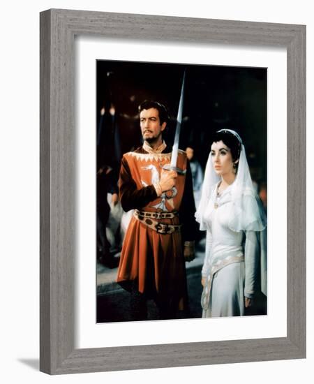 IVANHOE, 1952 directed by RICHARD THORPE Robert Taylor / Elizabeth Taylor (photo)-null-Framed Photo