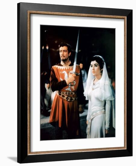 IVANHOE, 1952 directed by RICHARD THORPE Robert Taylor / Elizabeth Taylor (photo)-null-Framed Photo