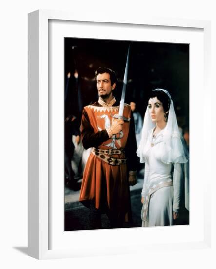 IVANHOE, 1952 directed by RICHARD THORPE Robert Taylor / Elizabeth Taylor (photo)-null-Framed Photo