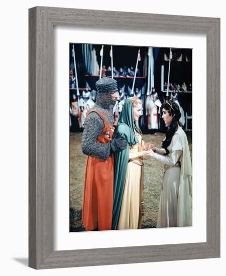 Ivanhoe by Richard THorpe with Robert Taylor, Joan Fontaine and Elizabeth Taylor, 1952 (photo)-null-Framed Photo