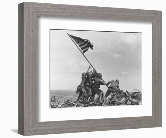 Iwo Jima Flag Raising-Joe Rosenthal-Framed Photographic Print