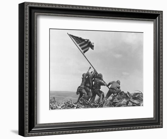 Iwo Jima Flag Raising-Joe Rosenthal-Framed Photographic Print