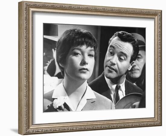 Jack Lemmon, Shirley Maclaine, The Apartment, 1960-null-Framed Photographic Print