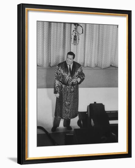 Jackie Gleason, Warming Up the Audience before the TV Show "The Honeymooners"-null-Framed Premium Photographic Print