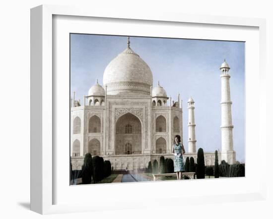 Jackie Kennedy in Front of the Taj Mahal, 15th March, 1962-null-Framed Photo