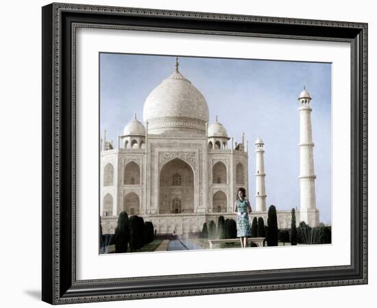 Jackie Kennedy in Front of the Taj Mahal, 15th March, 1962-null-Framed Photo