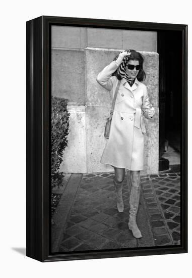 Jackie Kennedy Onassis (Nina Ricci Sunglasses, Gucci Bag) Leaving Crillon Hotel, Paris, 1970-null-Framed Stretched Canvas