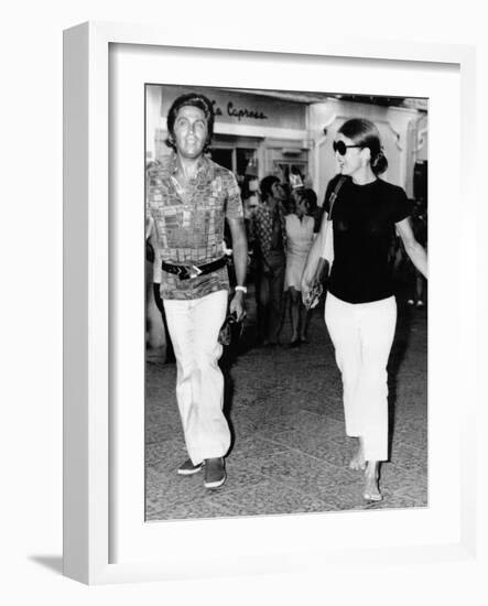 Jacqueline Kennedy Onassis and Fashion Designer Valentino in Capri, Italy, Aug 24, 1970-null-Framed Photo