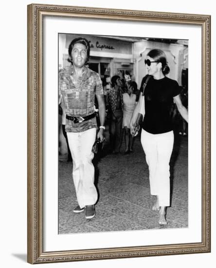 Jacqueline Kennedy Onassis and Fashion Designer Valentino in Capri, Italy, Aug 24, 1970-null-Framed Photo