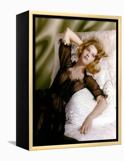 Jane Fonda dans les annees 60 (photo)-null-Framed Stretched Canvas