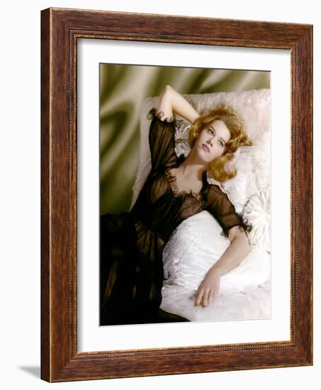 Jane Fonda dans les annees 60 (photo)-null-Framed Photo