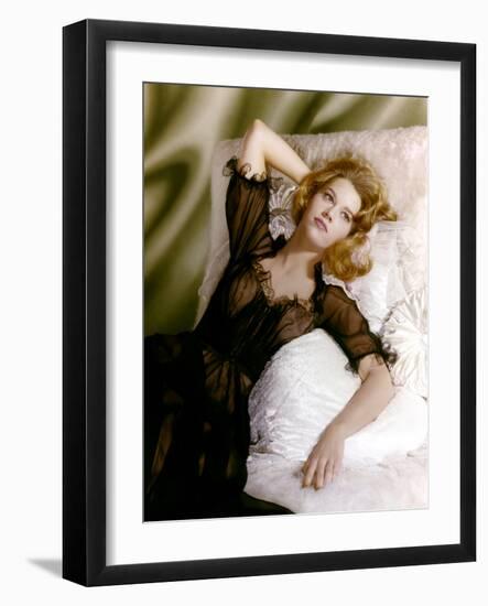 Jane Fonda dans les annees 60 (photo)-null-Framed Photo