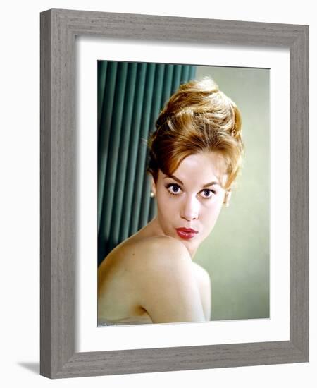 Jane Fonda dans les annees 60 (photo)-null-Framed Photo