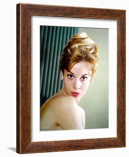 Jane Fonda dans les annees 60 (photo)-null-Framed Photo