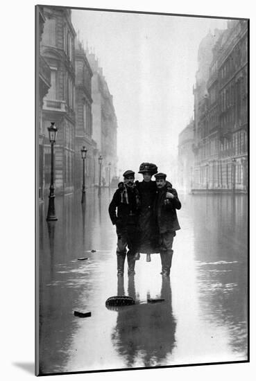 January, Floods in Paris 1910-Brothers Seeberger-Mounted Photographic Print