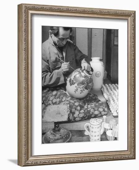 Japanese Pottery Worker Painting Large Vase-Dmitri Kessel-Framed Photographic Print