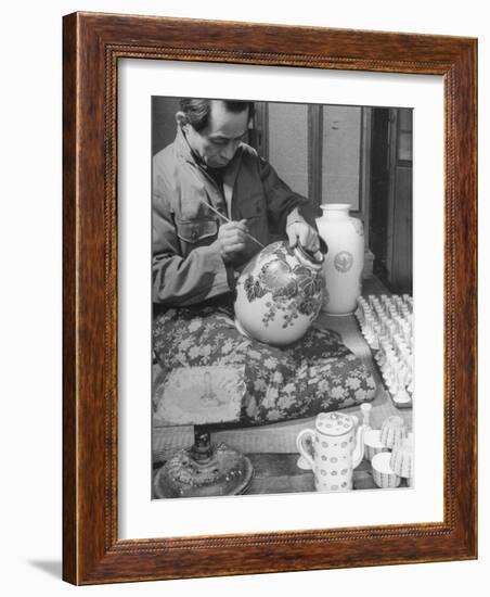 Japanese Pottery Worker Painting Large Vase-Dmitri Kessel-Framed Photographic Print