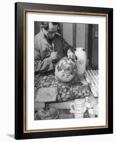 Japanese Pottery Worker Painting Large Vase-Dmitri Kessel-Framed Photographic Print