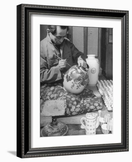 Japanese Pottery Worker Painting Large Vase-Dmitri Kessel-Framed Photographic Print