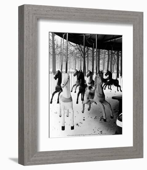 Jardin des Tuileries 1950-Izis-Framed Art Print