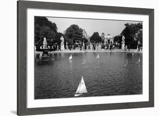 Jardin des Tuileries, Paris 1950s-Jules Dortes-Framed Giclee Print