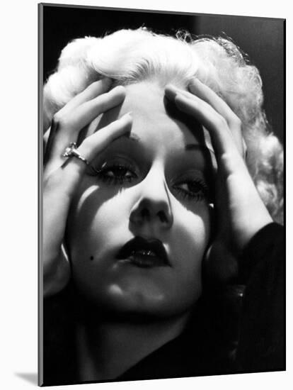 Jean Harlow-null-Mounted Photo