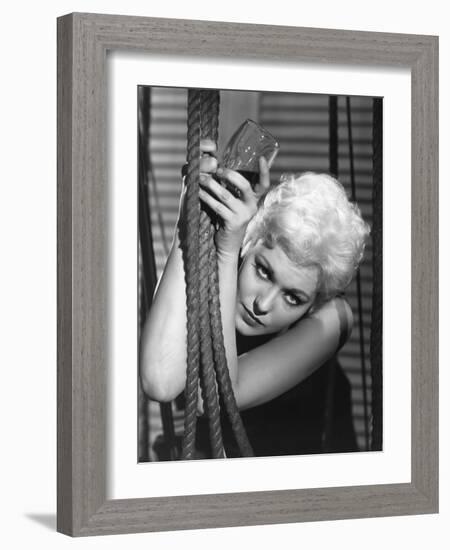 JEANNE EAGLES, 1957 directed by GEORGE SIDNEY Kim Novak (b/w photo)-null-Framed Photo