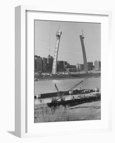 Jefferson Nat'L. Expansion Memorial Arch Designed by Eero Saarinen-null-Framed Photographic Print